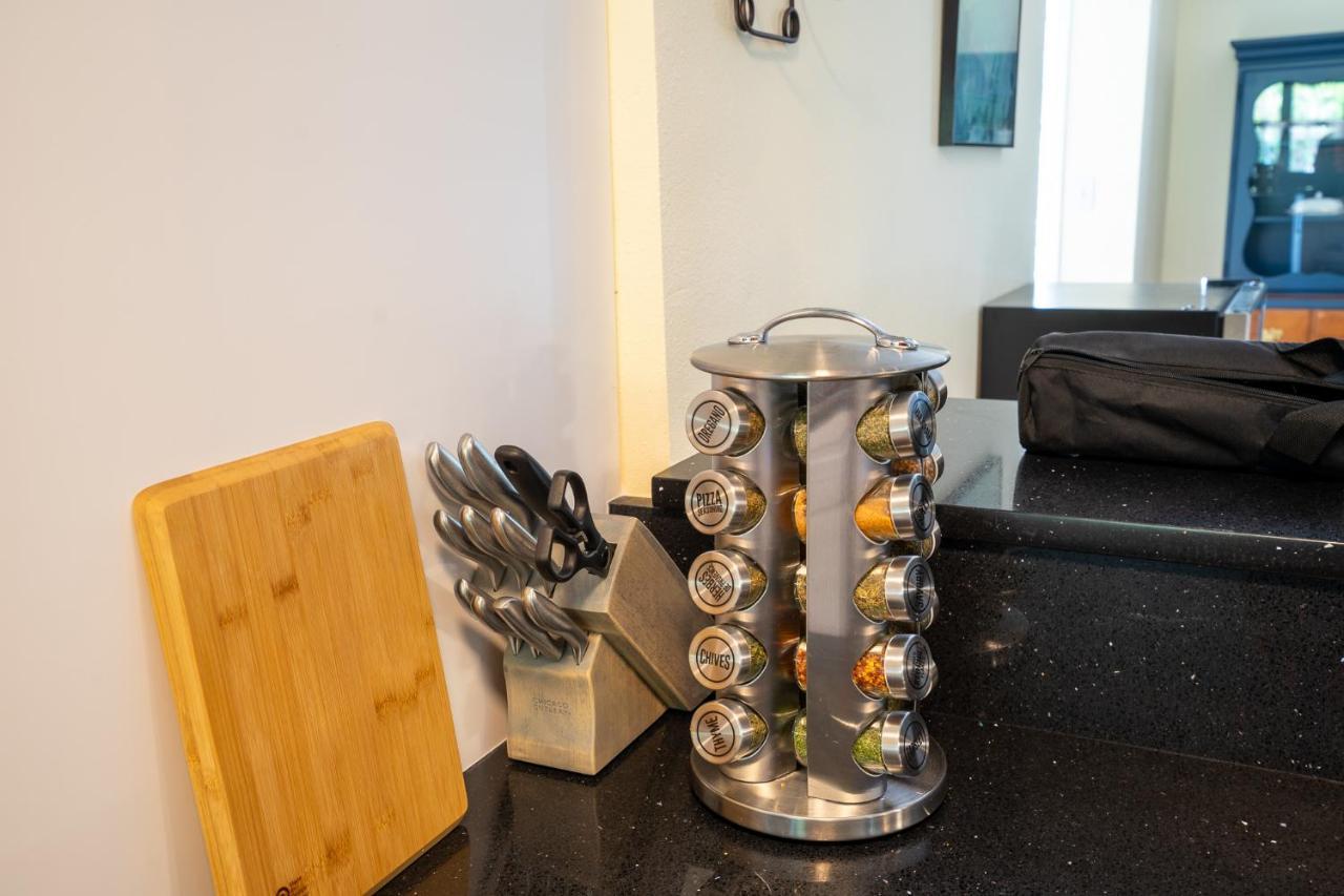 4 Bedroom Clearwater Vacation Home With Amazing Backyard エクステリア 写真