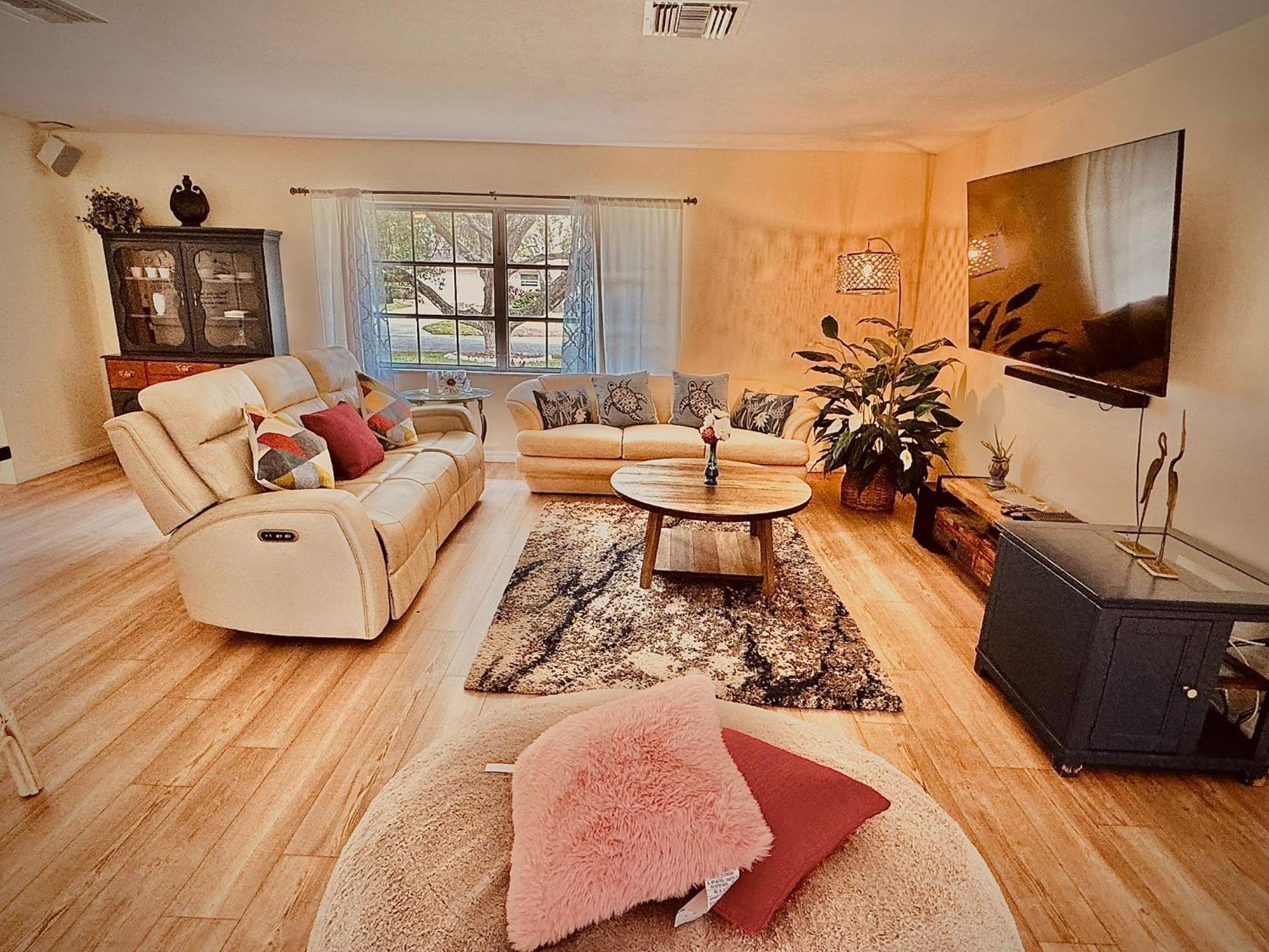 4 Bedroom Clearwater Vacation Home With Amazing Backyard エクステリア 写真