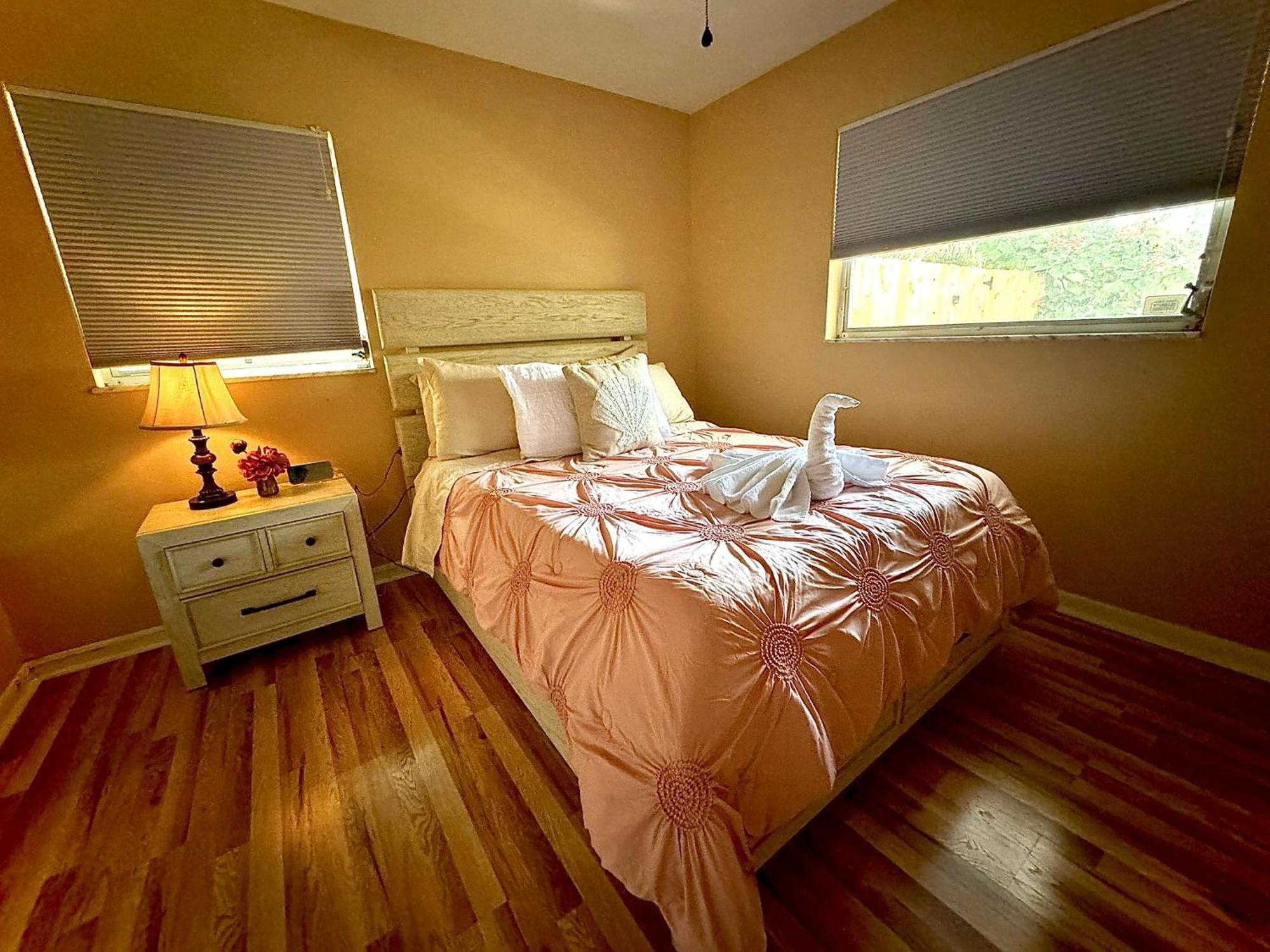 4 Bedroom Clearwater Vacation Home With Amazing Backyard エクステリア 写真